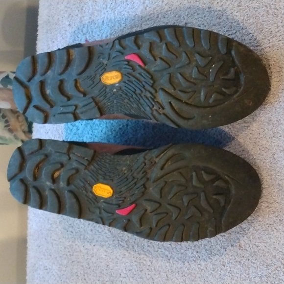 Scarpa Grey/Pink Crux Approach Shoes size 37 - Picture 11 of 13